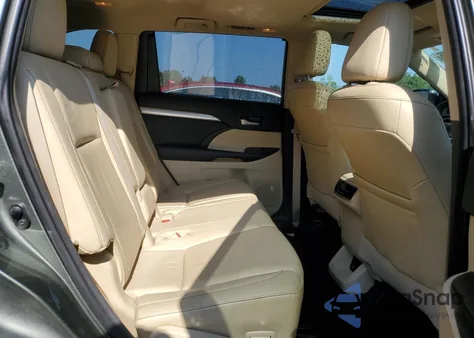 2015 Toyota Highlander Xle from USA, damaged, VIN 5TDJKRFH2FS199445